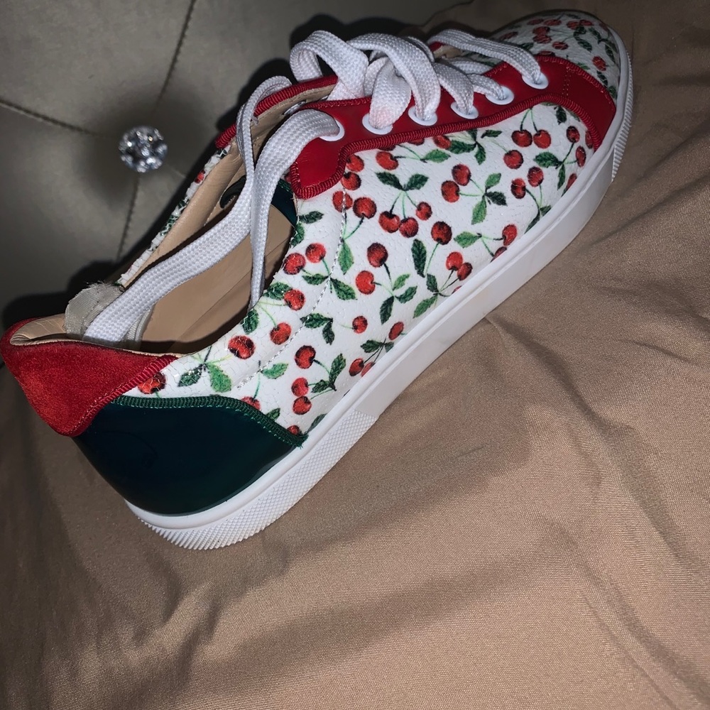 Shoe